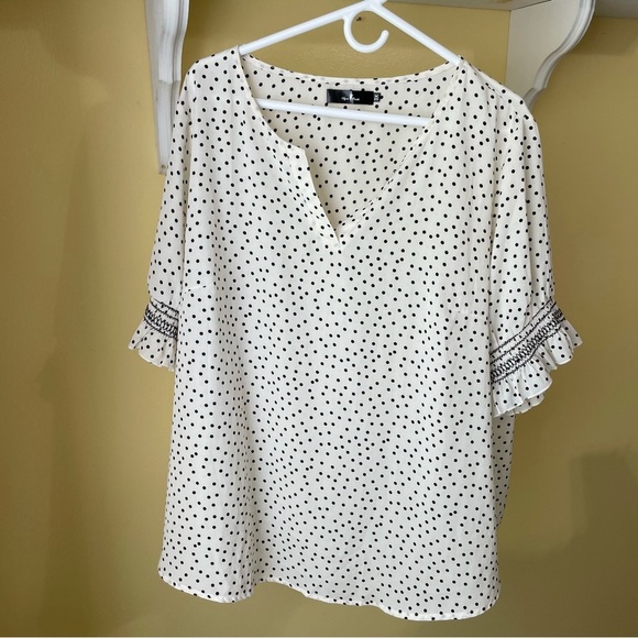Agnes Orinda White and Black Relaxed Ruffled sleeves Blouse with Mandarin Collar - Picture 1 of 6